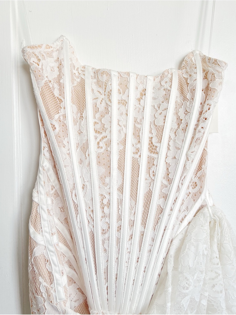 HEIRESS • The Lace Corset Mini Dress draped white bridal illusion strapless - Picture 6 of 16